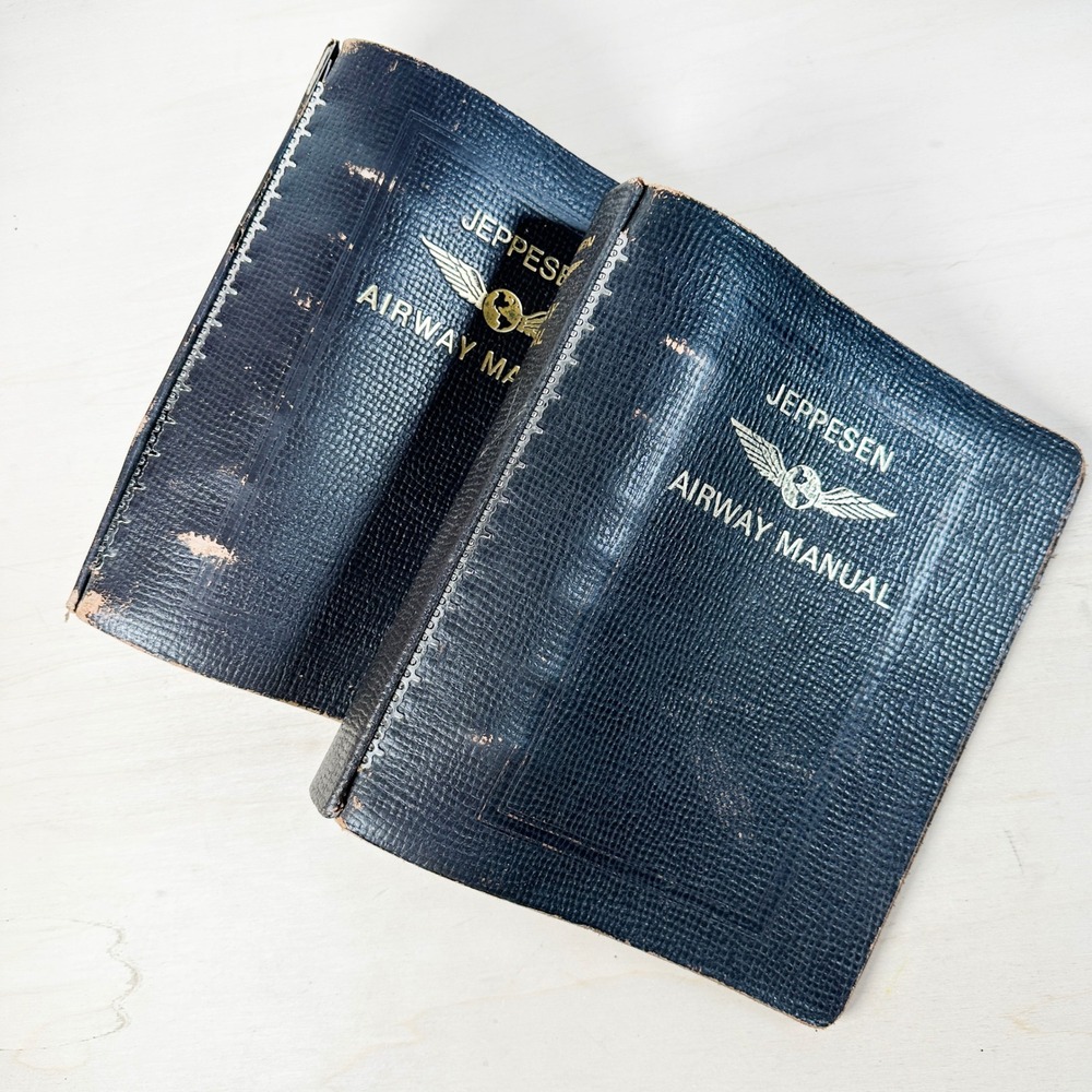 Two Vintage Jeppesen‎ Leather Binders 7 Ring Airway Manuals Top Grain Inserts